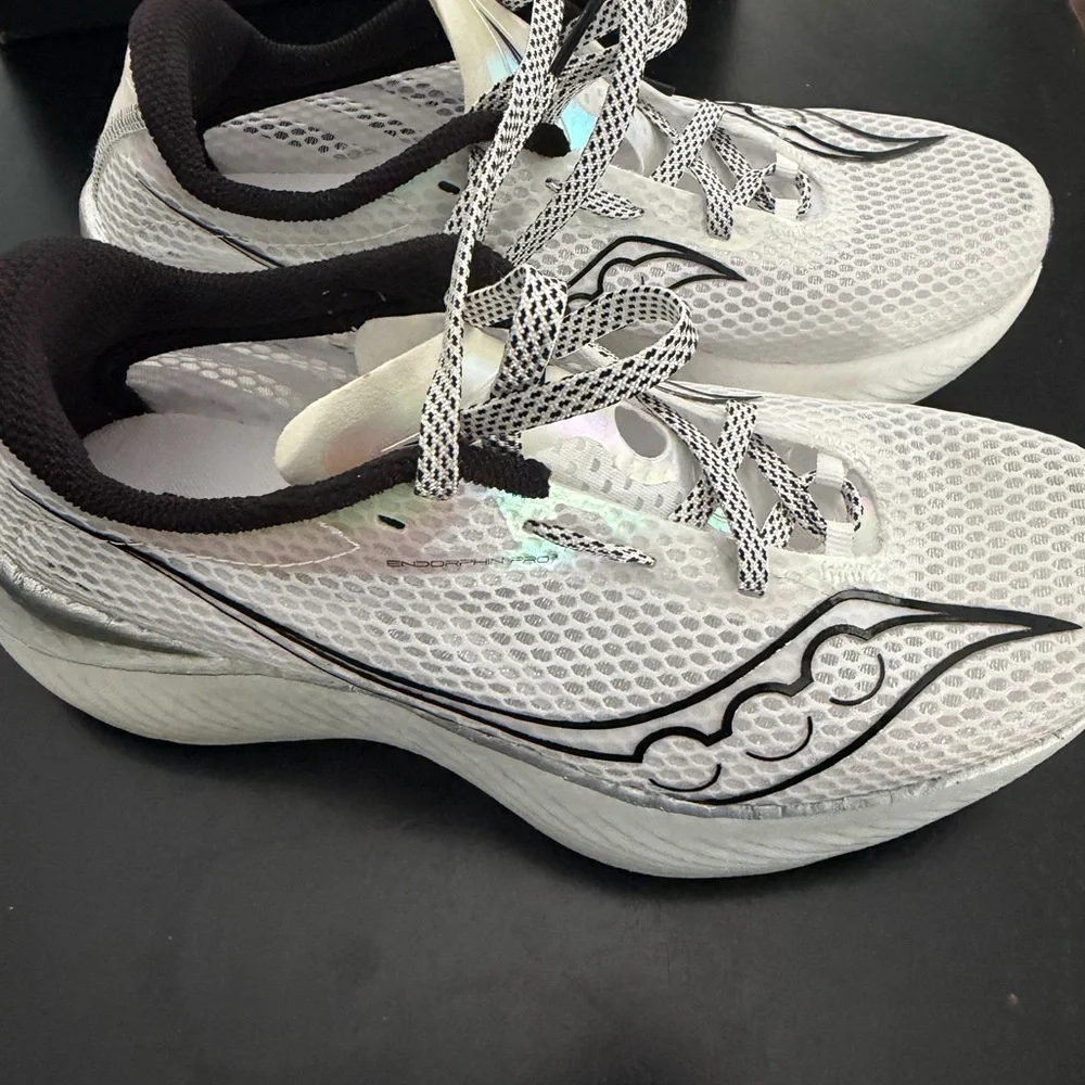 Carbon plate running shoes, only worn for 2 miles! - Picture 6 of 6